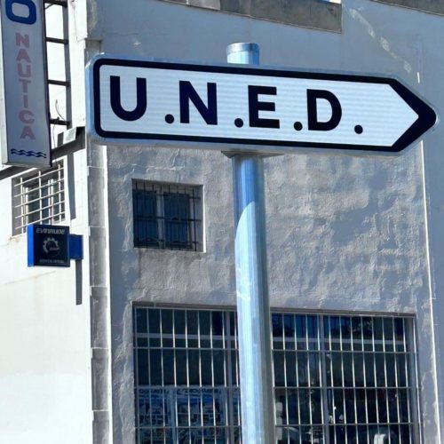 Nueva señalización para la UNED Illes Balears