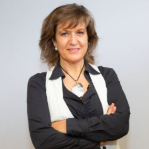 Ángeles Lario: “La monarquía parlamentaria fue el caballo de Troya que hizo posible el tránsito del franquismo a la democracia”