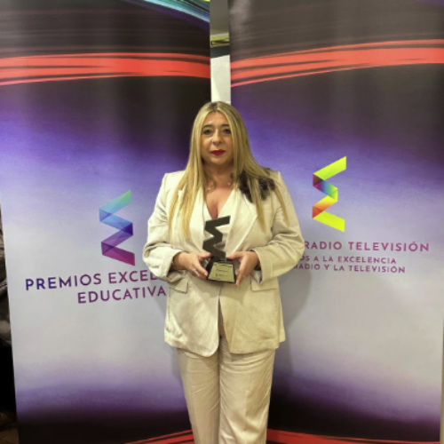 La profesora de la UNED Cristina Sánchez Romero recibe el Premio a la Mejor Innovación Educativa en Prevención del Ciberacoso