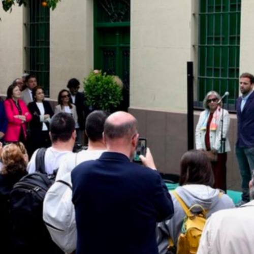La calle de la UNED en Melilla pasa a llamarse Ángel Castro