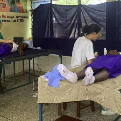 Estudio pionero para detectar la cardiopatía reumática en Sierra Leona
